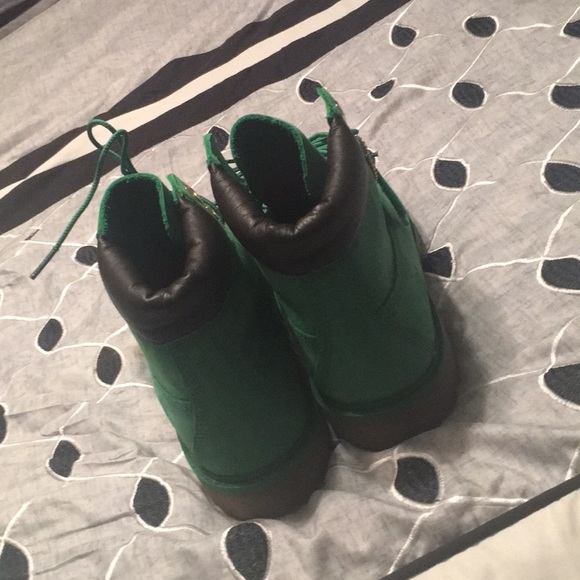 Timberlands - Picture 3 of 4